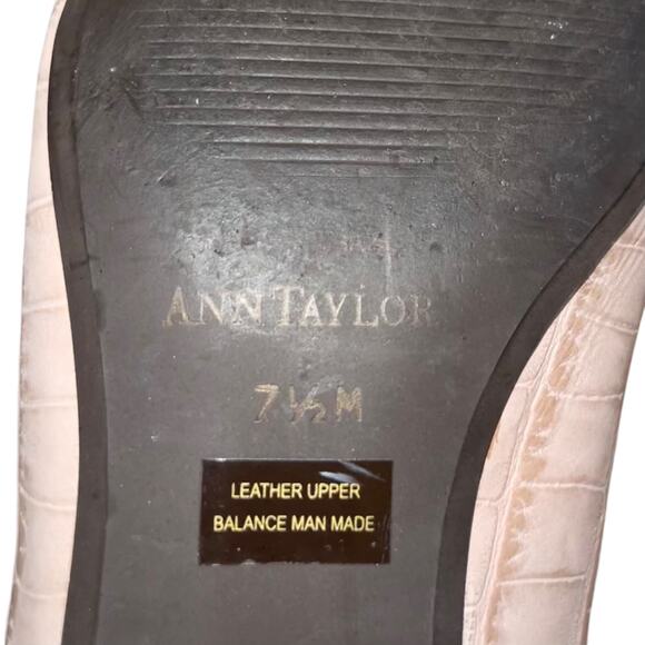 Ann Taylor Flats Leather Reptile Croc Blush Slip On Pointed Toe Shoes - Picture 9 of 10